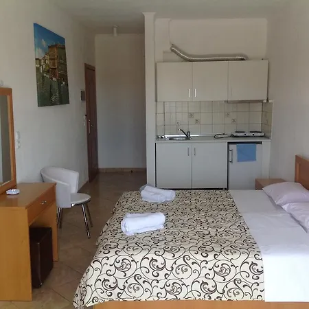 Platanos Appartement *